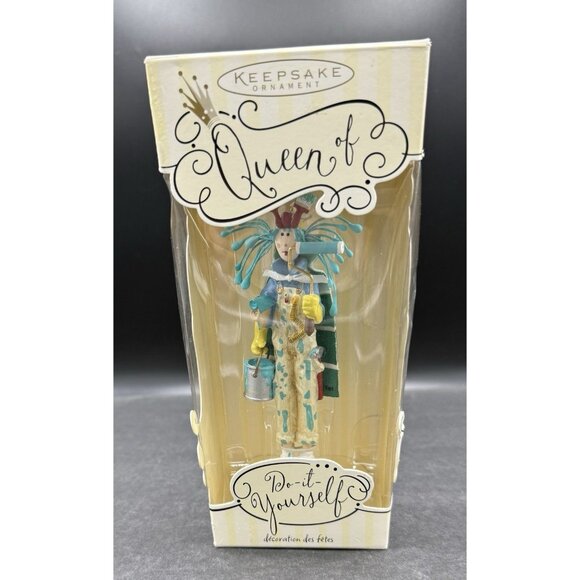 2004 Hallmark Keepsake Christmas Ornament Queen of Do It Yourself New Boxed - Picture 2 of 5